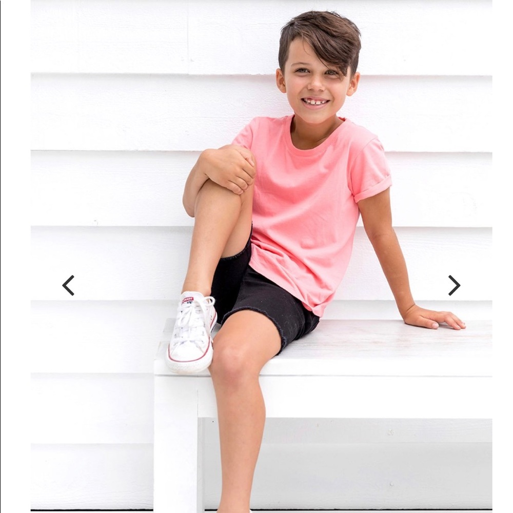 beau hudson neon tee